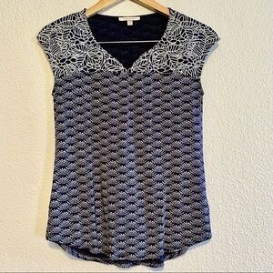 Skies Are Blue Delila Embroidery knit Top